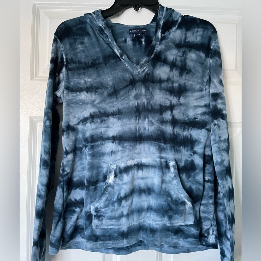 Light tie die hoodie